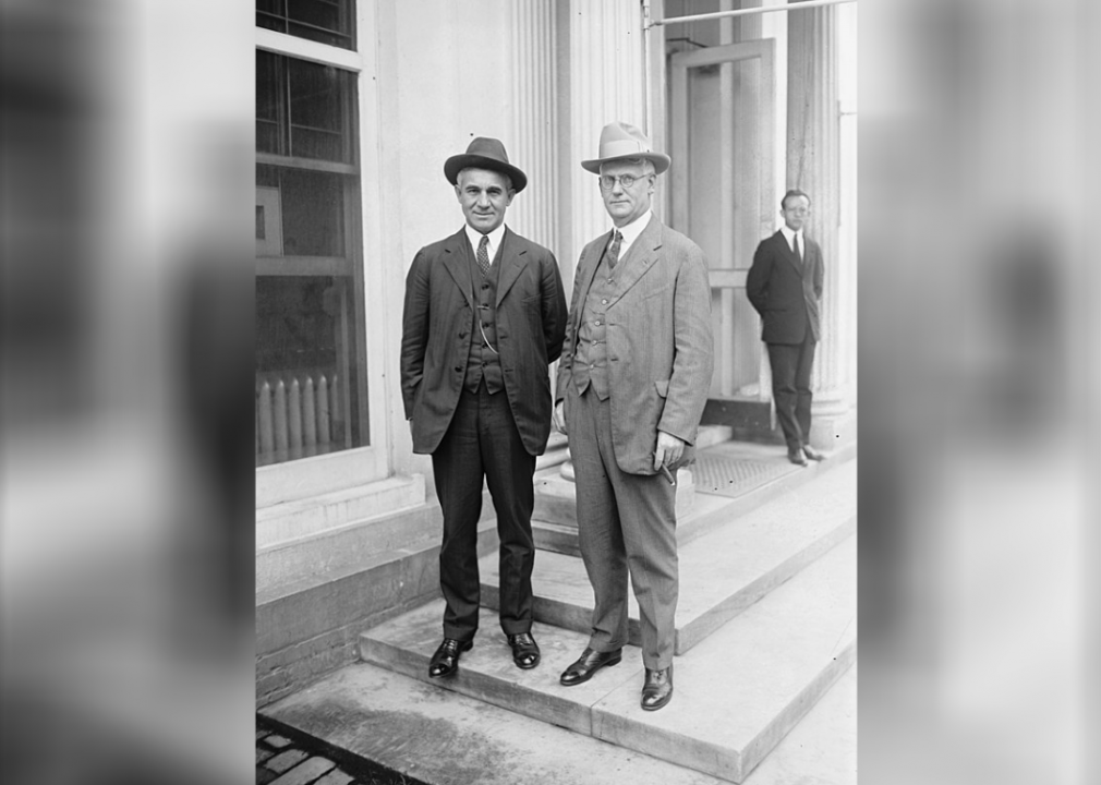 1949: Homer Ferguson defeats Frank E. Hook